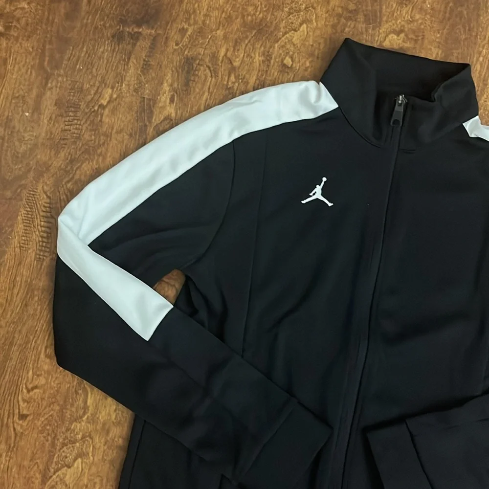 Jordan Track Jacket Size L